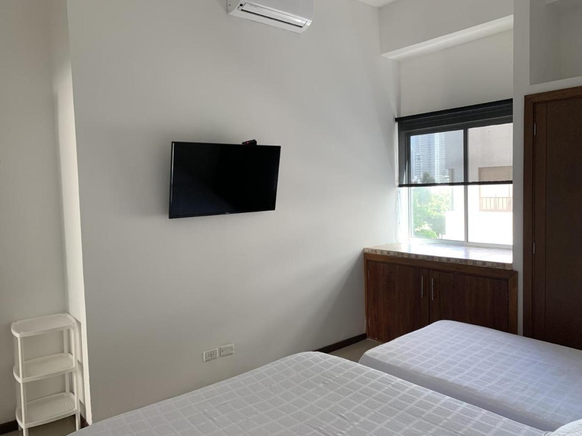 Apartamento Mirador Del Laguito Cartagena Luaran gambar